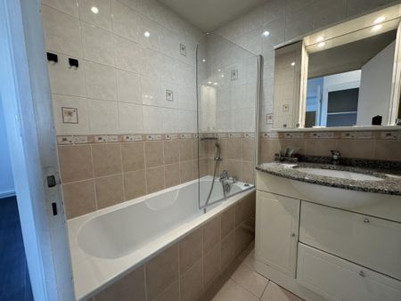 Location Appartement 3 pièces 55m² LE PASSAGE 47520 - Photo 5