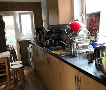 Room in a Shared House, Kimberley Road, E17 - Photo 5