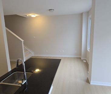 For Lease - 25 Pumice Place, Barrhaven, Ontario - Photo 5