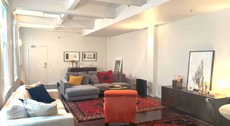 High Street Chic - Fully Furnished 1-Bed + Library - 6 months lease only - Photo 3