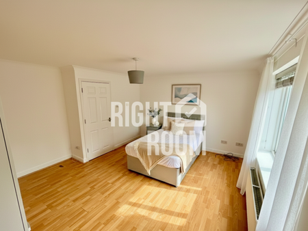 London Road, Portsmouth - Photo 2