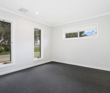 27 Firmstone Road, Leneva VIC 3691 - House For Rent | Domain - Photo 2