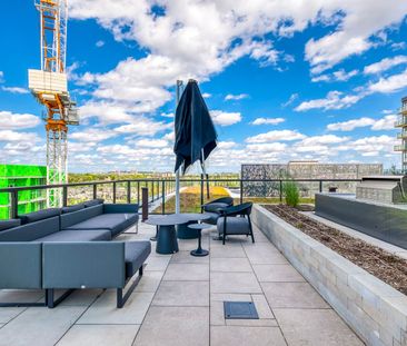 For Lease - 3006 William Cutmore Boulevard Unit# 811, Oakville, Ont... - Photo 2