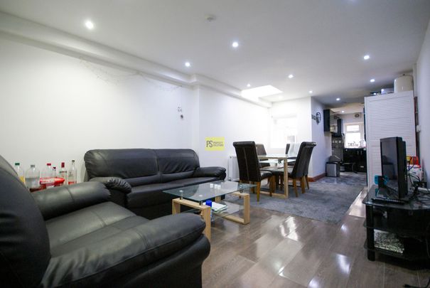 225 Dawlish Road - Photo 1