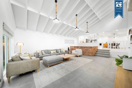 Luxury 4-Bedroom Home with Pool & Alfresco Living - Photo 5