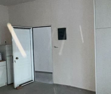 Ενοικιάζεται ανακαινισμένη γκαρσονιέρα κέντρο Κομμένο Μπεντένι Ηράκ... - Photo 3