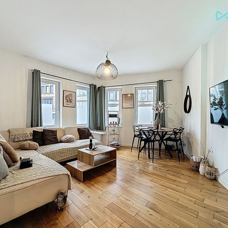 Appartement met één slaapkamer in Schaerbeek - Photo 1