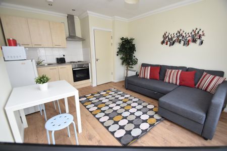 1 bed flat to rent in Green Street, RIVERSIDE, CF11 - Photo 2