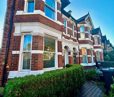 4 Bed Semi-Detached House, Beulah Hill, SE19 - Photo 4