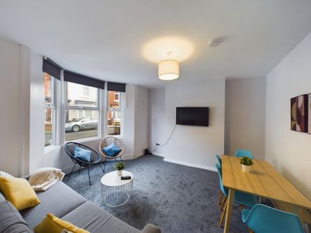 6 bedroom house of multiple occupation to rent - Photo 3