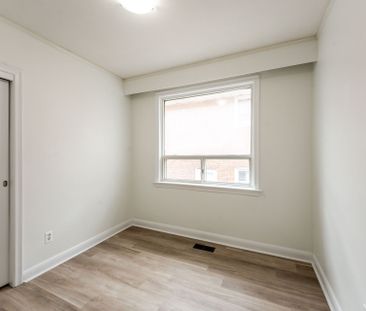 For Lease - 20 Perivale Crescent, Toronto, Ontario - Photo 5