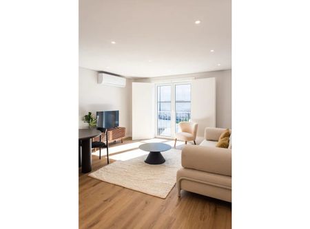 Largo Santa Bárbara, Lisbon, Lisbon 1150-260 - Photo 2