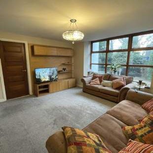 4 bedroom property to rent in Liverpool - Photo 1