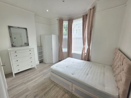 5 Bed Semi-Detached House, Medora Road, SW2 - Photo 5