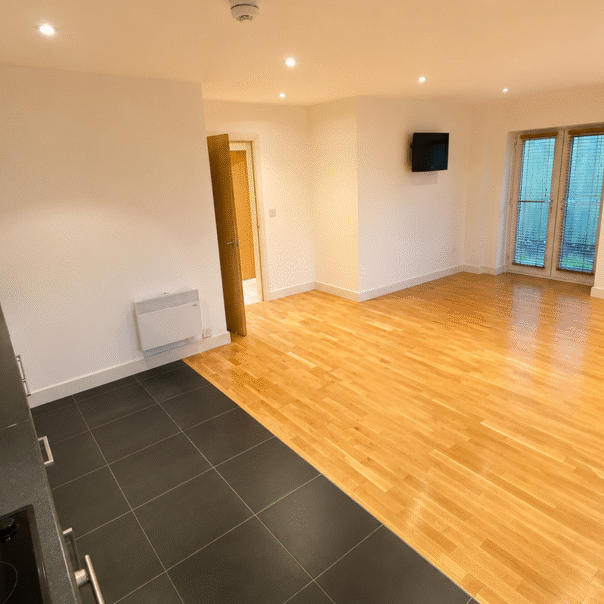 2 bedroom flat to rent - Photo 1