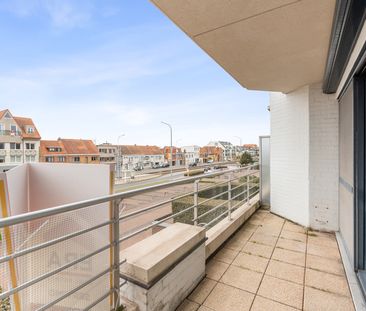 Ongemeubeld appartement met 1 slaapkamer en parking - Photo 5