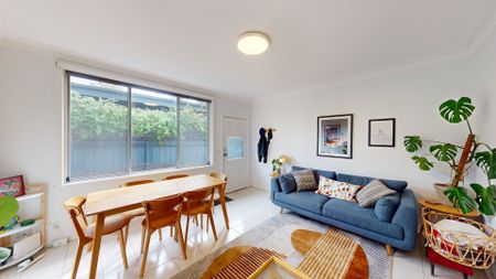 Charming 2-Bedroom Residence in Prime Brunswick Location - Photo 3