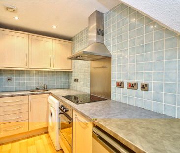 Studio to rent - Photo 2