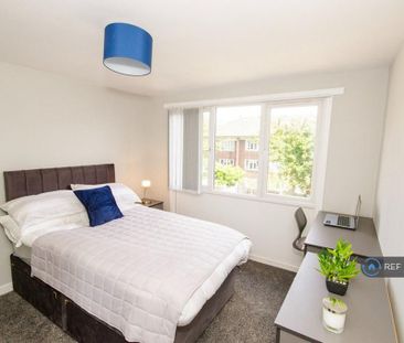 1 bedroom in a house share to rent - Photo 4