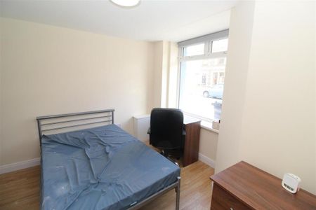 6 bedroom house to rent - Photo 4