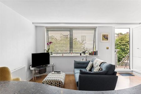 1 bedroom flat to rent - Photo 2