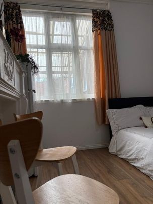 Room in a Shared House, Ashleigh Road, LE3 - Photo 1