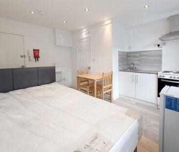 Studio to rent - Photo 1