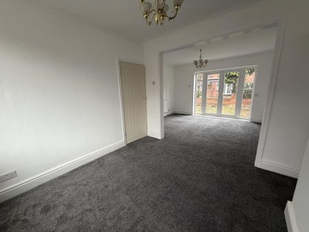 Kingsway, Manchester, M20 - Photo 2