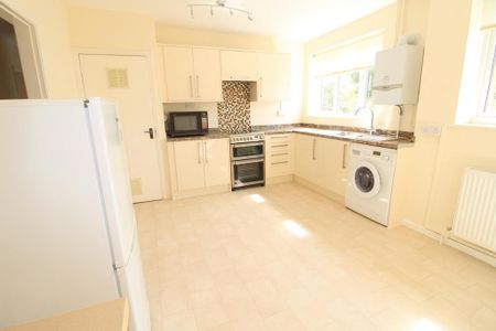 2 bedroom apartment to rent - Photo 4