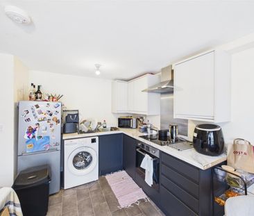 1 BED Flat To rent - Photo 3
