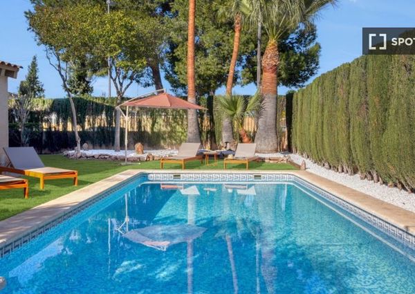 4 room luxury Apartment for rent in L'Eliana, Valencia