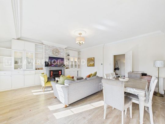 3 bedroom flat to rent - Photo 1