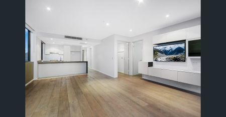 Next to East Village I Large 3-Bedroom Apartment I Double Carspace - Photo 2