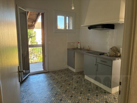 Location Maison 5 pièces 108m² ST DREZERY 34160 - Photo 2