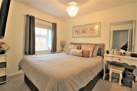 3 bedroom House To Let - Photo 4