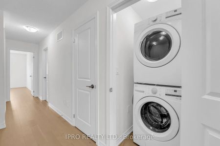 Condo Townhouse For Lease | W9253904 - Photo 5