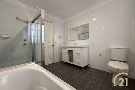 Renovated 4 Bedroom Home, in a Prime Location! - Photo 4