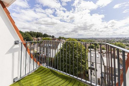 Risborough Close, N10, London - Photo 2