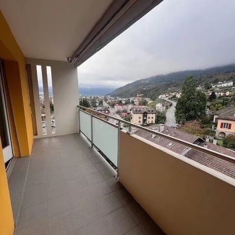 Spacieux appartement de 2.5 pièces avec balcon - Foto 1