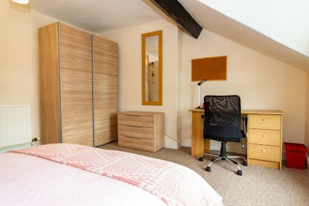 5 bedroom terraced house to rent - Photo 3