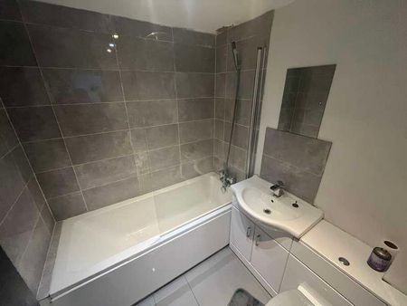 One Bedroom, First Floor, Rothesay Road &#; Luton, LU1 - Photo 3