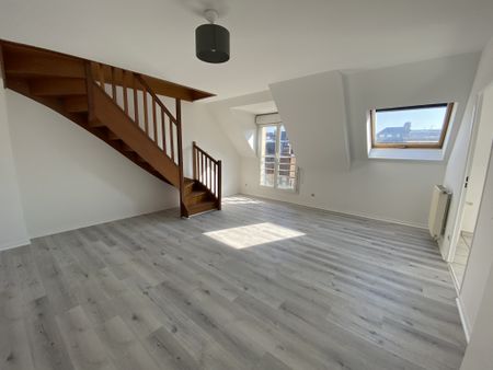 APPARTEMENT T3 EN DUPLEX quartier SAINT ACHEUL avec GARAGE - VISITE VIRTUELLE - Photo 2