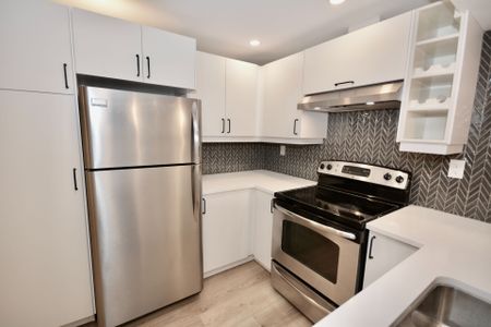 For Lease - 17 Inverness Avenue Unit# LOWER, Hamilton, Ontario - Photo 2