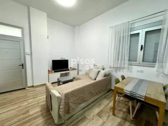 Piso en alquiler en Avenida Islas Canarias, cerca de Calle Manuel De Falla - Photo 1