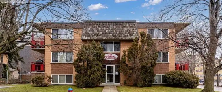 807 ROBINSON Street Unit# B | 807 ROBINSON Street Unit# B, Burlington - Photo 1