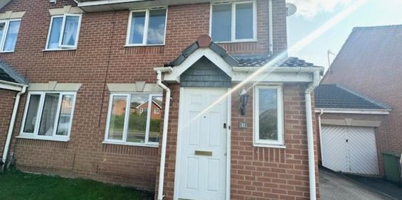 3 bedroom semi-detached house to rent - Photo 3