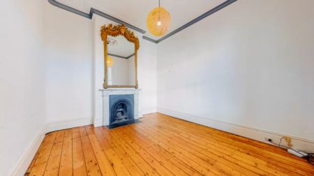 3 Bed, 2 Bath - Photo 4