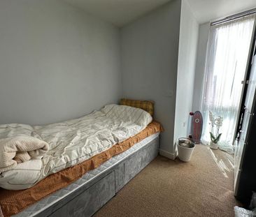 2 bedroom flat to rent - Photo 6