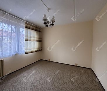 Kiadó jó állapotú panel lakás - Győr - Fotó 1
