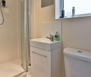 5 bedroom terraced house to rent - Photo 1